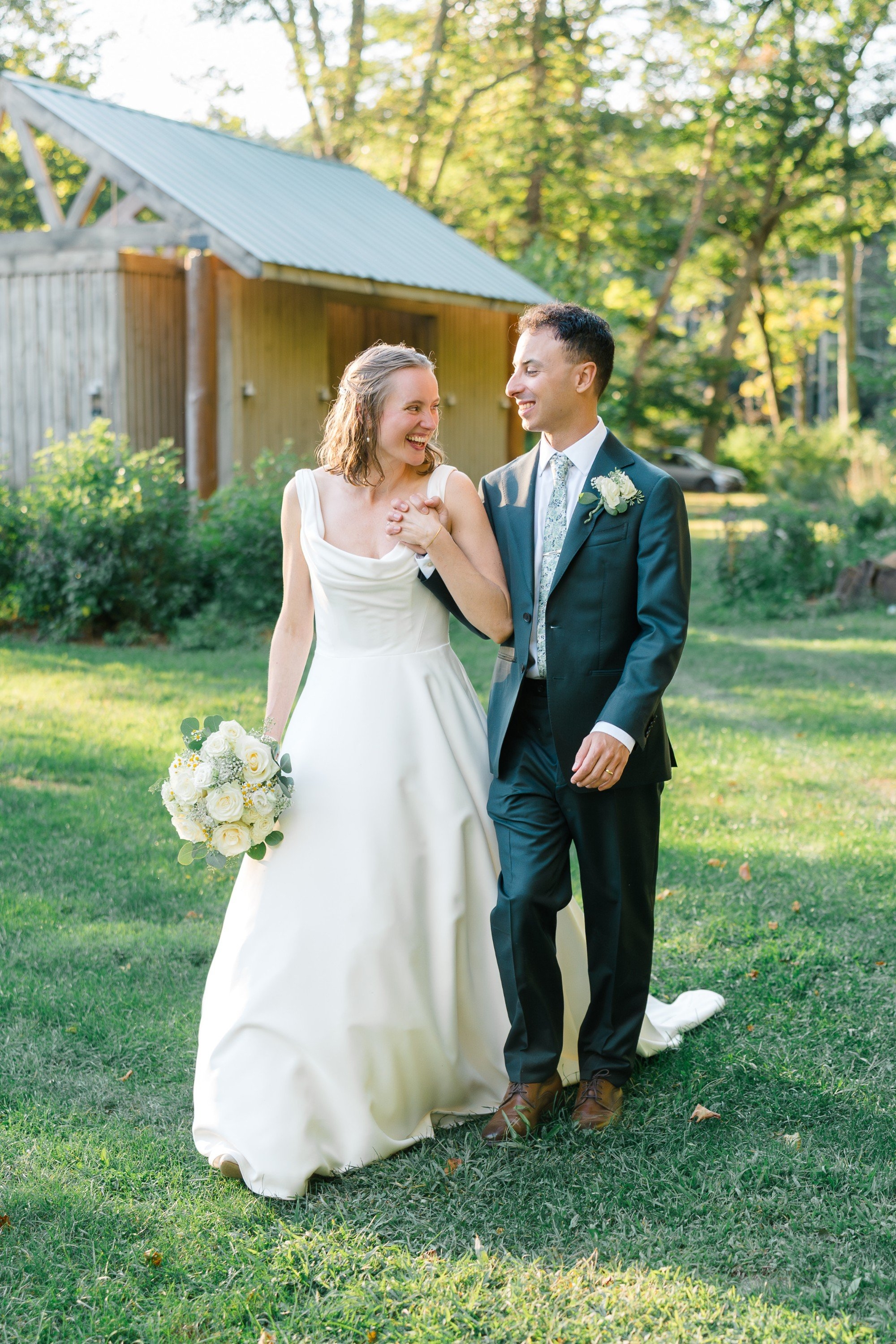 carousel-hero-element image-0